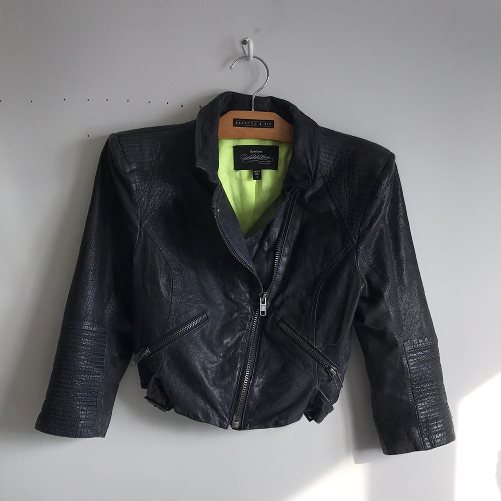 BEBE addiction cropped leather jacket S